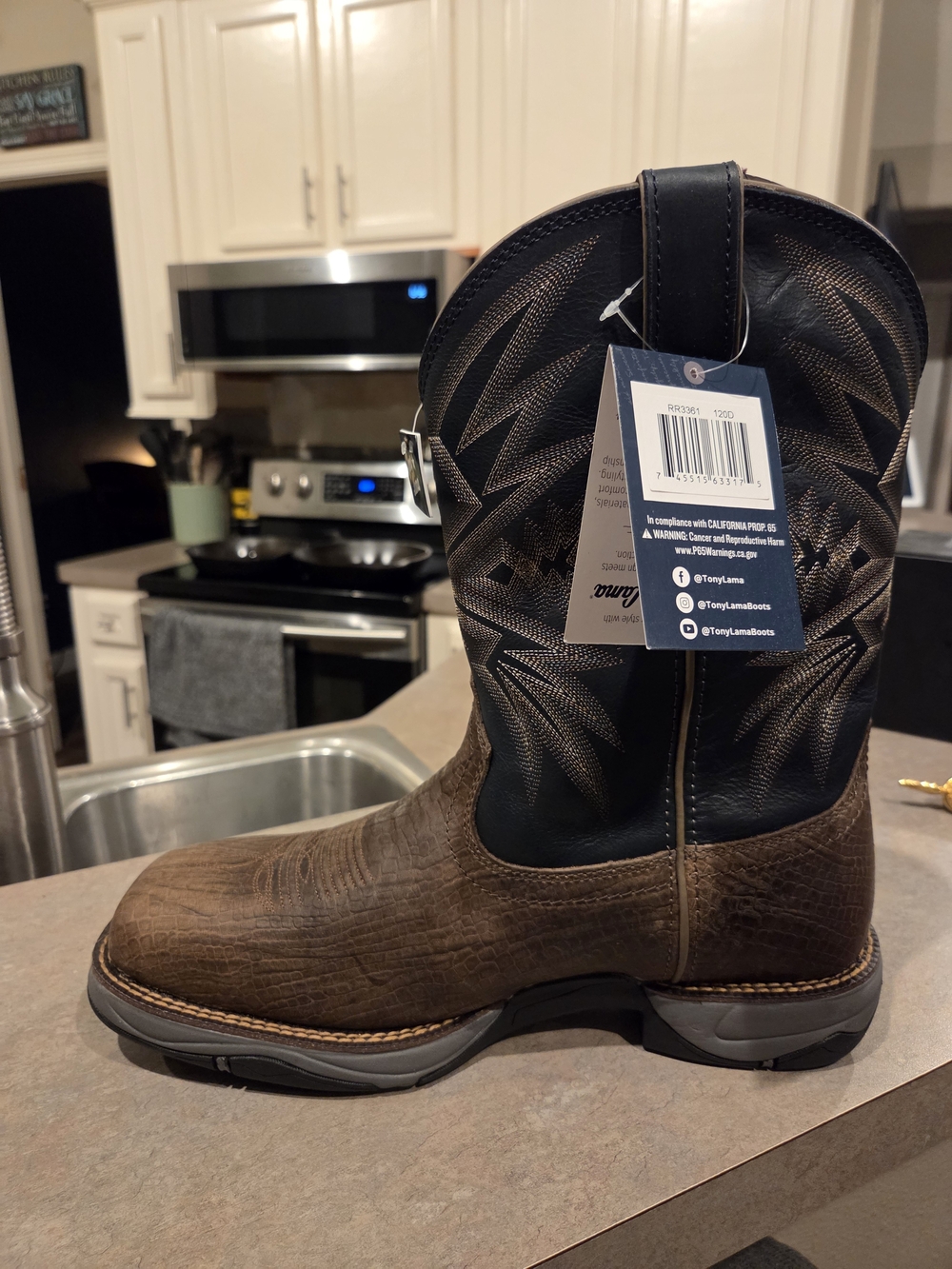 12D 11" Tony Lama steel toe waterproof brand new work boots